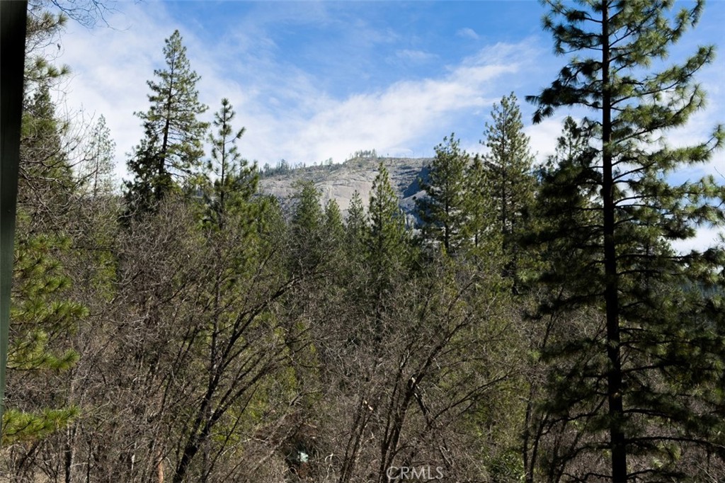 https://media.crmls.org/medias/cb20aa1c-0688-4c5b-a207-d31590bccdef.jpg?preset=X-Large
