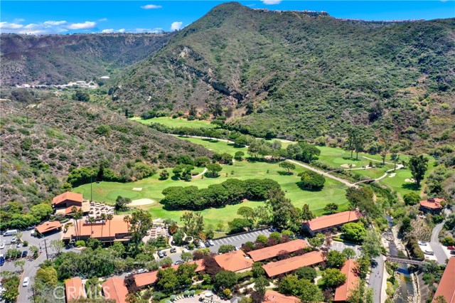 21692 Ocean Vista Drive, Laguna Beach CA: https://media.crmls.org/medias/cb20ade9-844e-4825-bcb1-f6b3b4e818cf.jpg