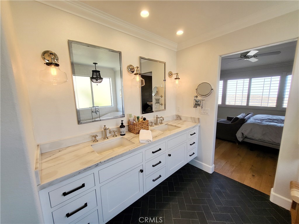 MLS #OC25280795 image #20