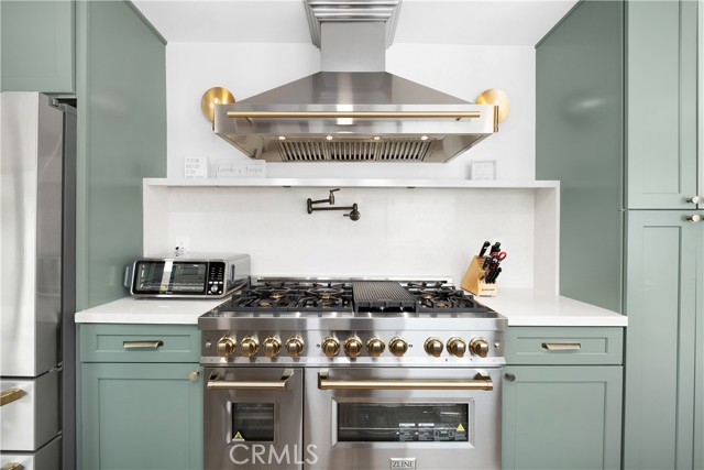 3550 Goldenrod Circle, Seal Beach CA: https://media.crmls.org/medias/cb20e199-df32-4d64-8e94-e85323559209.jpg