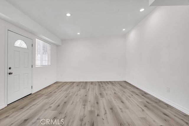 Detail Gallery Image 5 of 16 For 5436 Sylvia, Tarzana,  CA 91356 - 1 Beds | 1 Baths