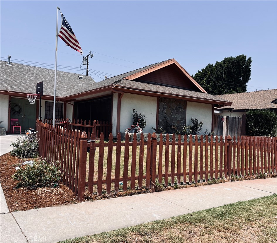 805 Vinemead Drive
