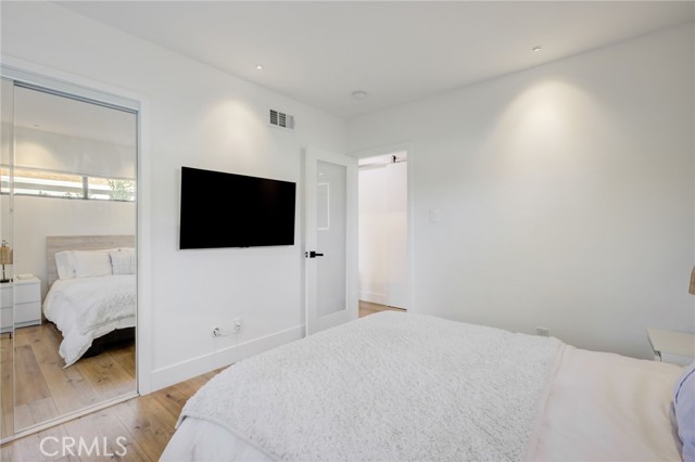 Detail Gallery Image 48 of 72 For 8161 Encino Ave, Northridge,  CA 91325 - 4 Beds | 3 Baths