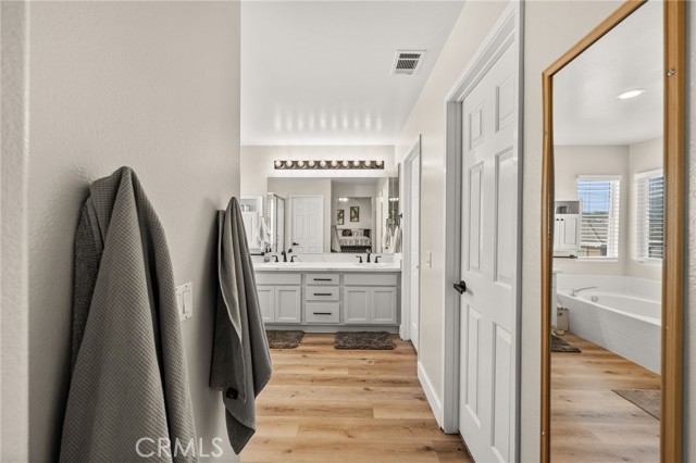 42016 Delmonte Street, Temecula CA: https://media.crmls.org/medias/cb21c669-0a81-48fc-9116-e0959cffbd07.jpg