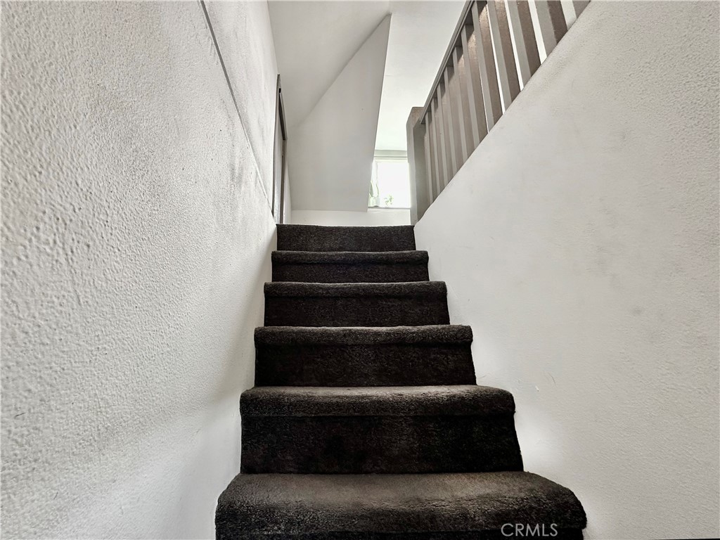 https://media.crmls.org/medias/cb227651-ccda-4ffe-b81f-45a811896cf1.jpg?preset=X-Large