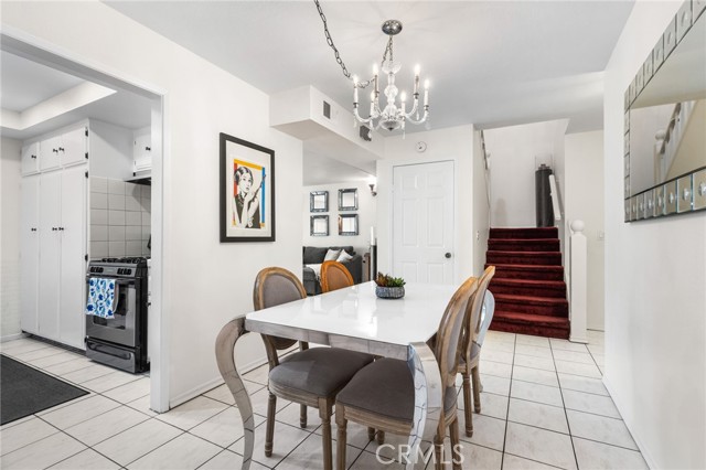 Detail Gallery Image 9 of 39 For 1105 N Dresden #52,  Anaheim,  CA 92801 - 3 Beds | 2/1 Baths