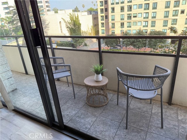 Detail Gallery Image 10 of 22 For 10535 Wilshire Blvd. #612,  Los Angeles,  CA 90024 - 2 Beds | 2 Baths