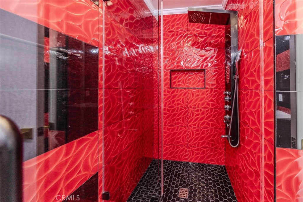 https://media.crmls.org/medias/cb2347ca-46b5-47b7-be49-c663d3a7ae5d.jpg?preset=X-Large
