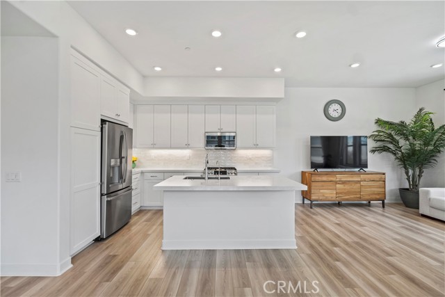 1698 Hollyleaf, Montebello CA: https://media.crmls.org/medias/cb239778-6e15-411a-9129-9a114ae0a564.jpg