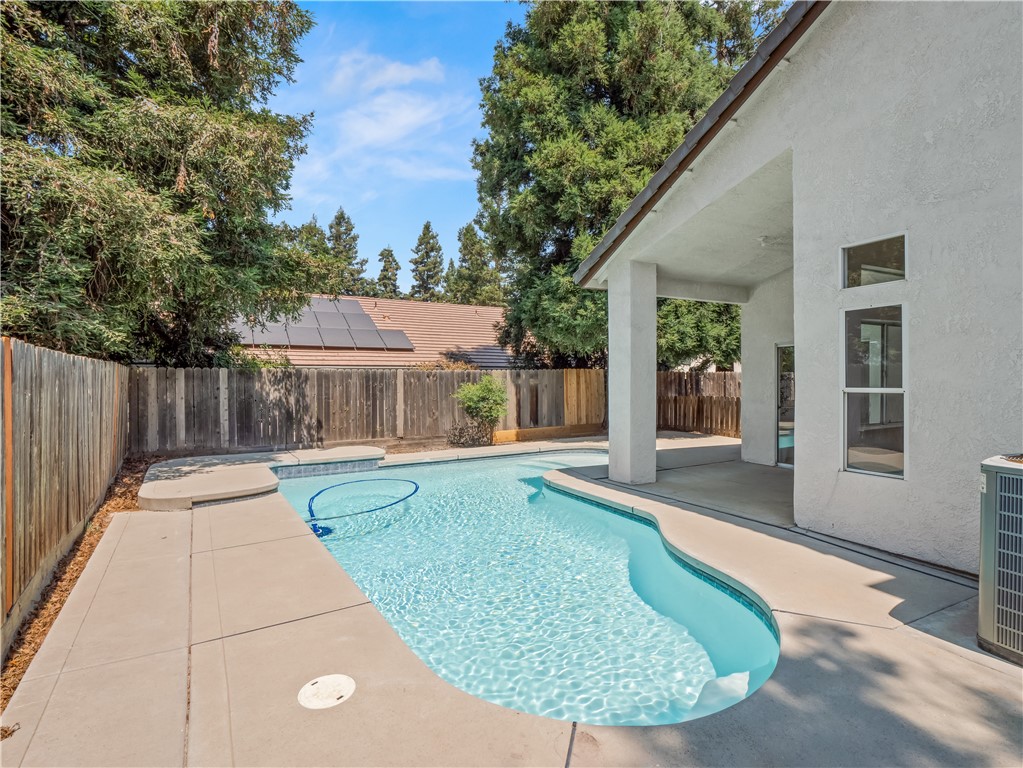 2290 Carter Avenue, Fresno, California 93730, 4 Bedrooms Bedrooms, ,2 BathroomsBathrooms,Single Family Residence,For Sale,Carter,FR25044795