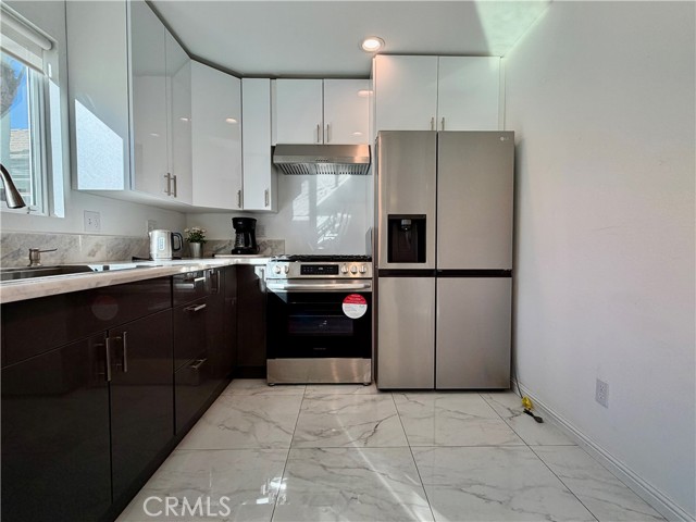 Detail Gallery Image 16 of 35 For 3585 Ambrose Cir #1,  Corona,  CA 92882 - 3 Beds | 2/1 Baths