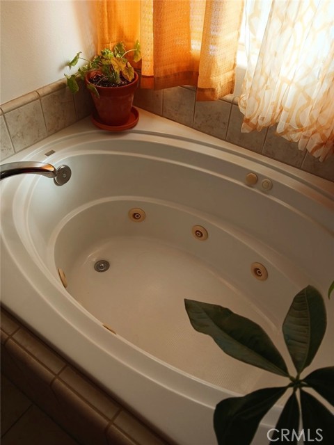 21961 Thunderbird, Apple Valley CA: https://media.crmls.org/medias/cb247ba5-8ec3-4204-bb23-5540c6f6af5d.jpg