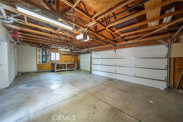 701 Black Oak Circle, Corona CA: https://media.crmls.org/medias/cb252a6c-ee24-4146-9b67-fbe171a51a5a.jpg