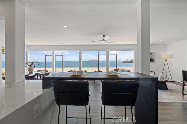 21 7th Place, Long Beach CA: https://media.crmls.org/medias/cb2563b1-0088-40f9-a2d6-ea2f39f185de.jpg