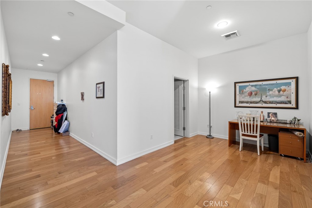 MLS #BB25272088 image #2