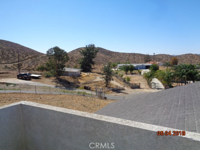 https://media.crmls.org/medias/cb25e9ef-dbb4-4807-91c6-3c1fbde52639.jpg?preset=X-Large