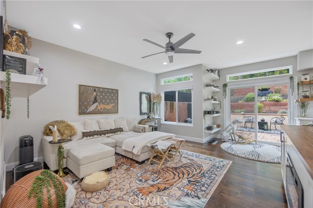 Detail Gallery Image 9 of 51 For 133 Concerto, Oak Park,  CA 91377 - 3 Beds | 3 Baths