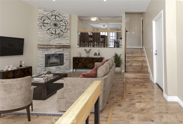 Detail Gallery Image 5 of 41 For 20737 Roscoe Bld #102,  Winnetka,  CA 91306 - 3 Beds | 3 Baths