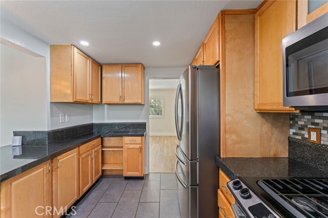 Detail Gallery Image 5 of 34 For 26942 Fort Apache Cir, Lake Forest,  CA 92630 - 3 Beds | 2 Baths