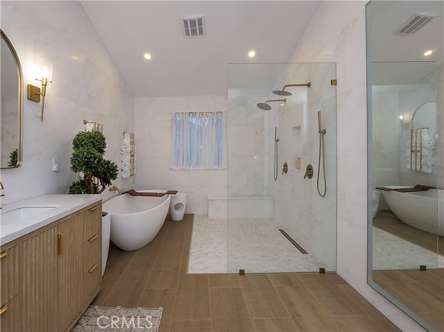 Detail Gallery Image 35 of 54 For 32551 Seacliff Dr, Rancho Palos Verdes,  CA 90275 - 4 Beds | 3/1 Baths