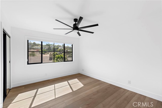 Detail Gallery Image 18 of 27 For 980 Meadowlark Ln, Laguna Beach,  CA 92651 - 3 Beds | 3 Baths