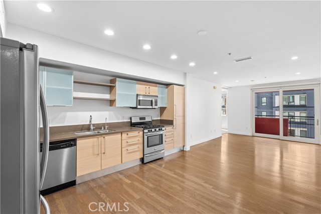 Detail Gallery Image 5 of 33 For 1234 Wilshire Bld #218,  Los Angeles,  CA 90017 - 1 Beds | 1 Baths