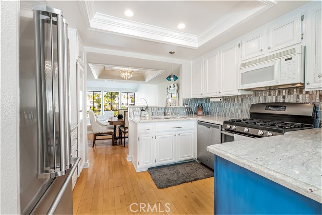 27927 Trocadero, Mission Viejo CA: https://media.crmls.org/medias/cb29d7eb-d116-4969-b0c8-5a4c6defa373.jpg