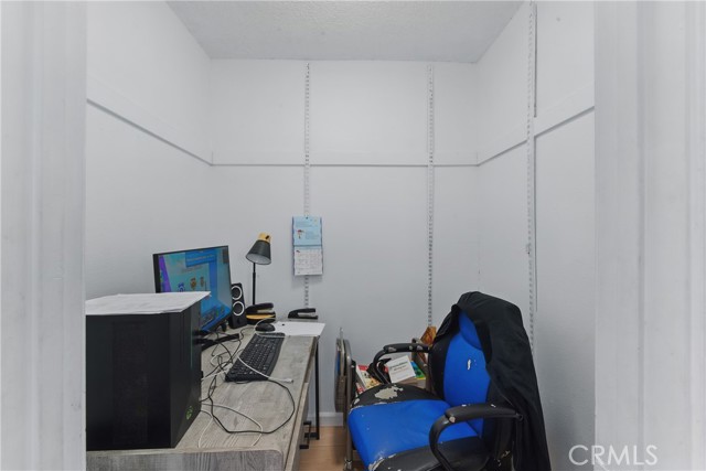 415 Cadbrook Drive, La Puente CA: https://media.crmls.org/medias/cb2a0aeb-b052-4241-8b1d-9f5719f14e30.jpg