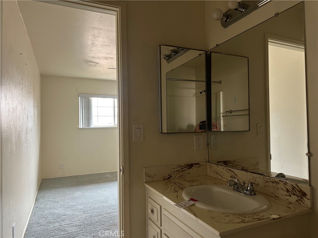https://media.crmls.org/medias/cb2a8dfd-1322-479a-b2eb-dca552358b6f.jpg?preset=X-Large