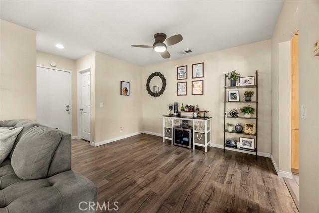 Detail Gallery Image 8 of 34 For 2027 Cobblefield Way, Glendora,  CA 91740 - 3 Beds | 2/1 Baths