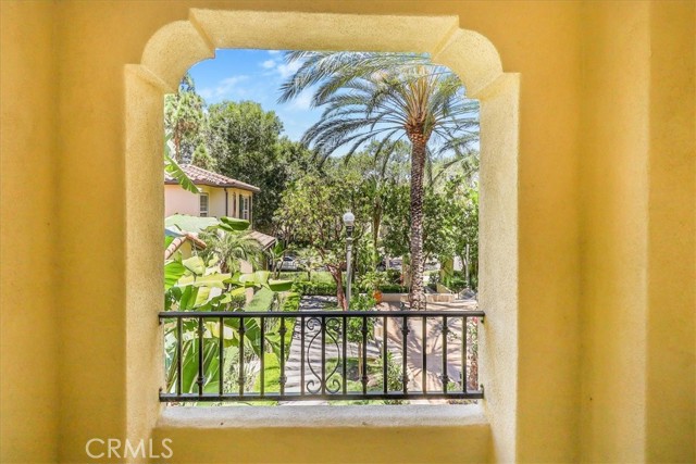32 Perennial, Irvine CA: https://media.crmls.org/medias/cb2c590b-23f5-4a50-a916-54a3e609e544.jpg