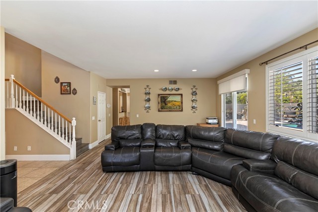 Detail Gallery Image 11 of 41 For 42467 Thoroughbred Ln, Murrieta,  CA 92562 - 4 Beds | 3 Baths