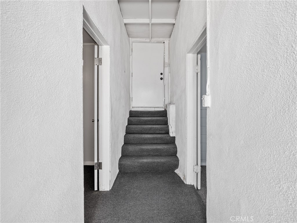 https://media.crmls.org/medias/cb2ddcc1-078b-4c44-80cd-bc654382315c.jpg?preset=X-Large