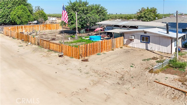 23174 Road 6, Chowchilla CA: https://media.crmls.org/medias/cb2e530b-735c-4f39-ba1d-f6a972e87146.jpg