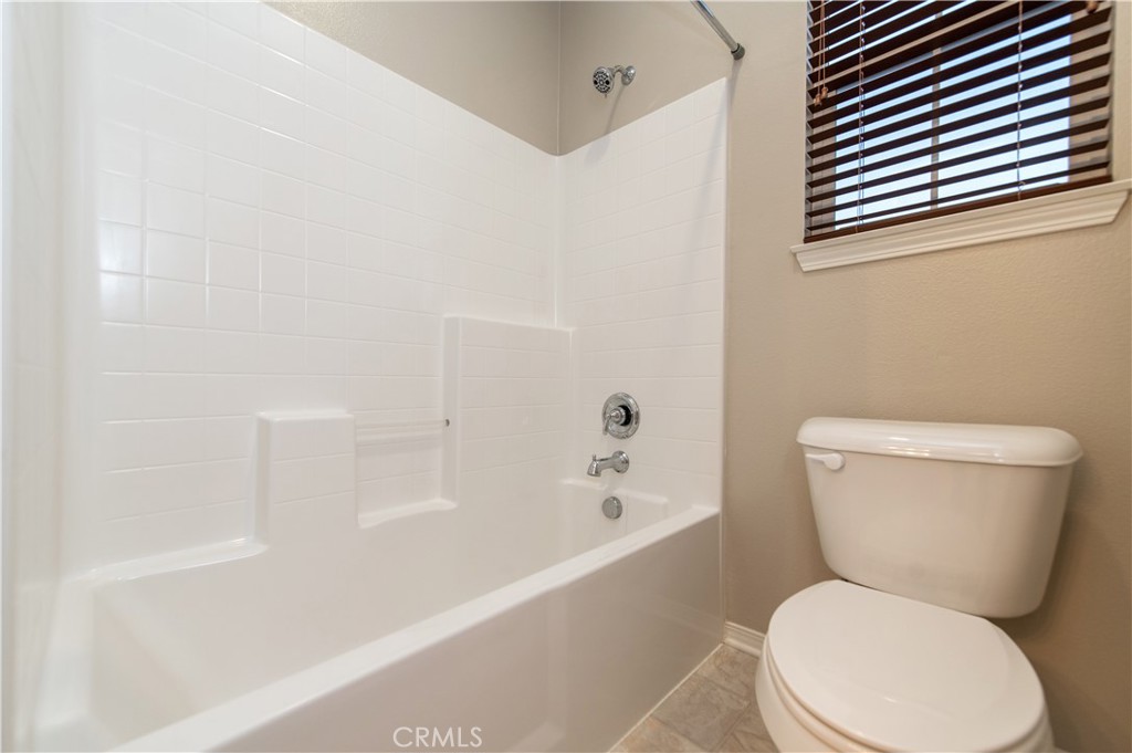https://media.crmls.org/medias/cb2e6b25-246a-4fdb-a0c8-2a79a0d72800.jpg?preset=X-Large