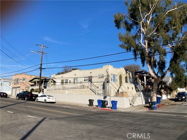 Image 4 of 5 For 224 Grand Avenue