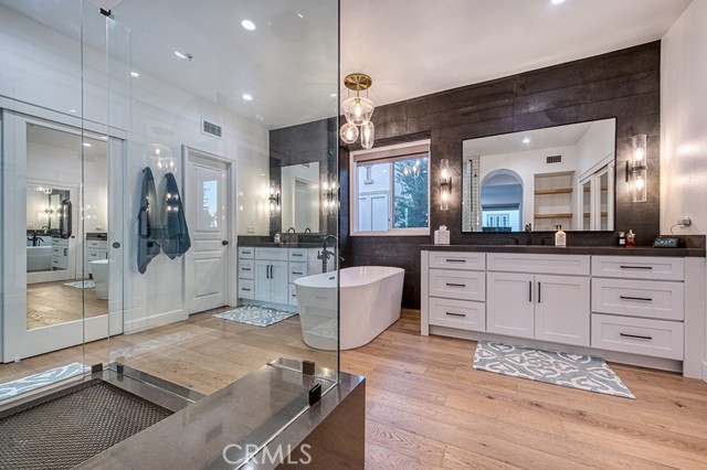 Image 20 of 55 For 21 Portmarnoch Court