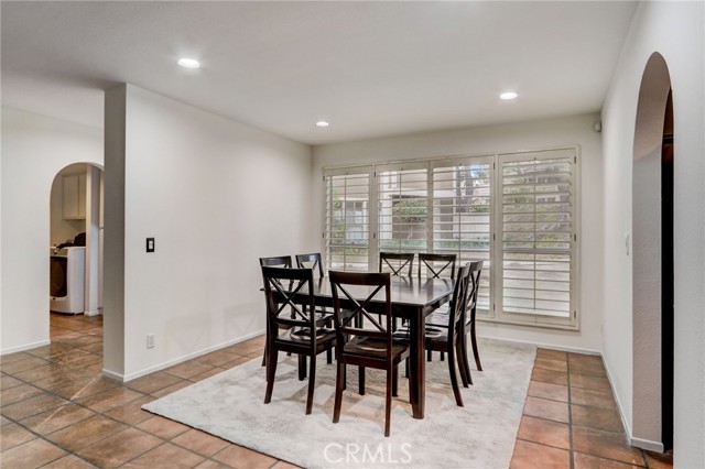 Detail Gallery Image 12 of 62 For 18130 Andrea Cir #1,  Northridge,  CA 91325 - 3 Beds | 2/1 Baths