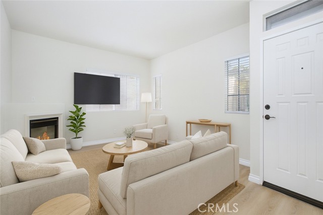 Detail Gallery Image 4 of 32 For 64 Rue Fontaine, Lake Forest,  CA 92610 - 3 Beds | 2/1 Baths