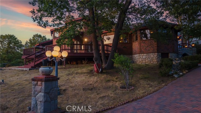 Detail Gallery Image 4 of 73 For 1621 Lupin Rd, Lake Arrowhead,  CA 92352 - 7 Beds | 7/2 Baths