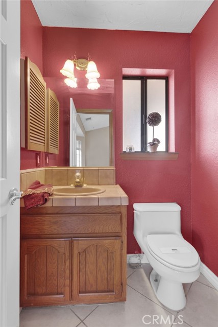 Detail Gallery Image 14 of 65 For 13889 Olathe Rd, Apple Valley,  CA 92307 - 5 Beds | 2/1 Baths