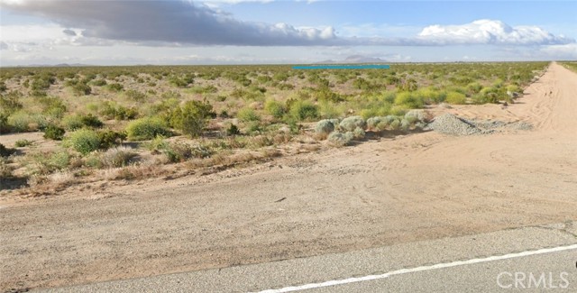 Detail Gallery Image 2 of 9 For 220 Johnson Ave, California City,  CA 93505 - – Beds | – Baths