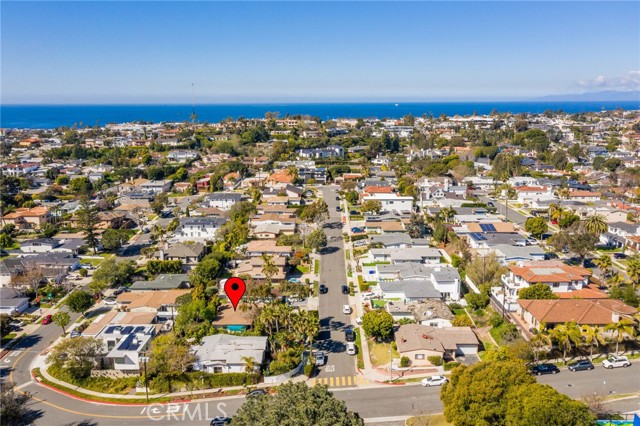 1350 Curtis Avenue, Manhattan Beach, California 90266, 3 Bedrooms Bedrooms, ,1 BathroomBathrooms,Residential,Sold,Curtis,SB23033772