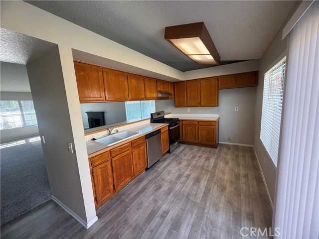 Detail Gallery Image 5 of 19 For 6275 Meadowbrook Ln, Riverside,  CA 92504 - 3 Beds | 2 Baths