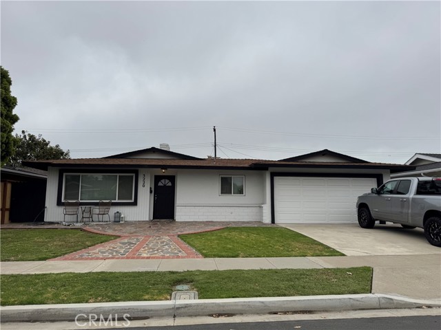 3220 Nebraska Place, Costa Mesa CA: https://media.crmls.org/medias/cb3620d8-4ce3-4599-b67e-4d26d5a9105d.jpg
