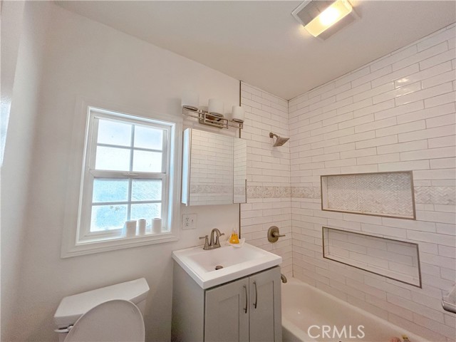 Detail Gallery Image 6 of 8 For 608 N Currier St, Pomona,  CA 91768 - 2 Beds | 1 Baths