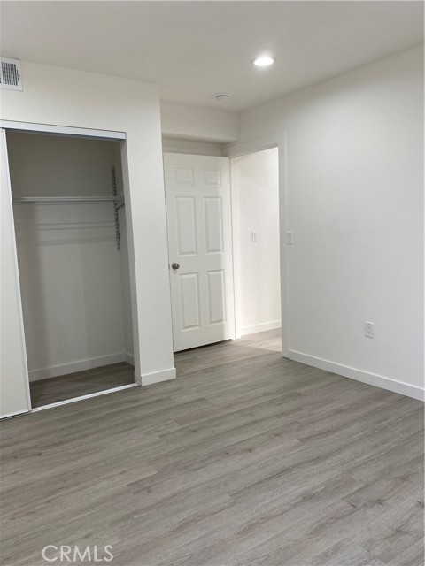 Detail Gallery Image 6 of 9 For 1432 1/2 E 20th St, Los Angeles,  CA 90011 - 5 Beds | 4 Baths