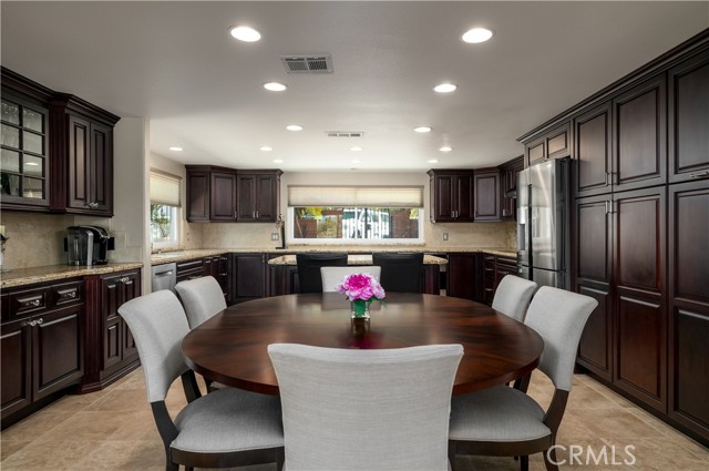Detail Gallery Image 13 of 61 For 22280 Village Way Dr, Canyon Lake,  CA 92587 - 3 Beds | 2/1 Baths