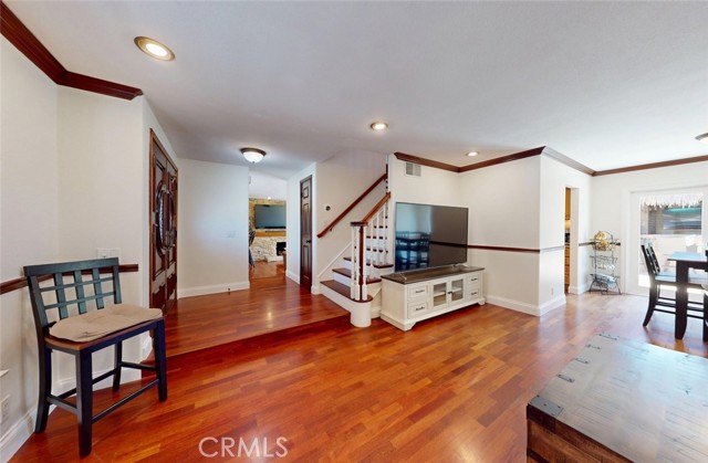 Detail Gallery Image 6 of 71 For 8492 Spring Cir, Huntington Beach,  CA 92646 - 4 Beds | 2/1 Baths