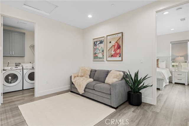 Detail Gallery Image 25 of 31 For 305 N Mountain View St, Santa Ana,  CA 92703 - 3 Beds | 3/1 Baths